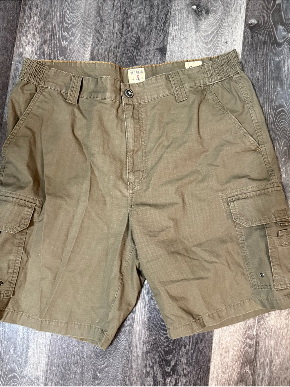 RedHead Olive Green Cargo Shorts for Men size 38